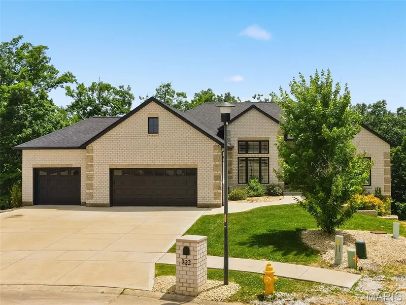 222 Redmond Pines Drive, Wentzville, MO 63385 — listing photo 3 of 57