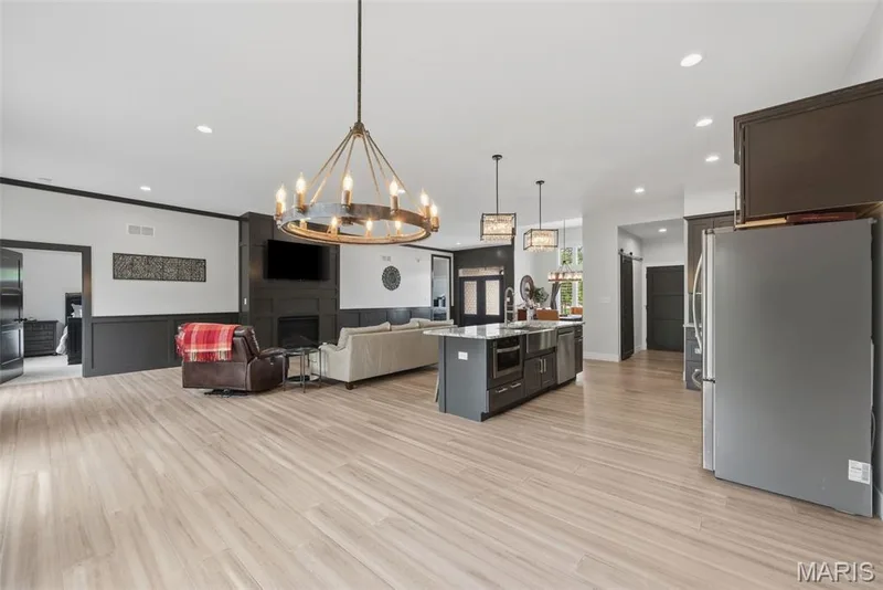222 Redmond Pines Drive, Wentzville, MO 63385 — listing photo 7 of 57