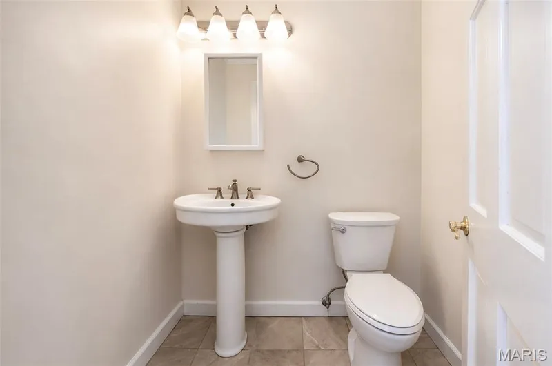 16726 Kehrsgrove Drive, Chesterfield, MO 63005 — listing photo 13 of 63