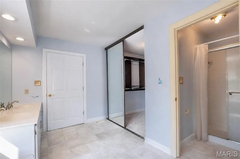 16726 Kehrsgrove Drive, Chesterfield, MO 63005 — listing photo 34 of 63