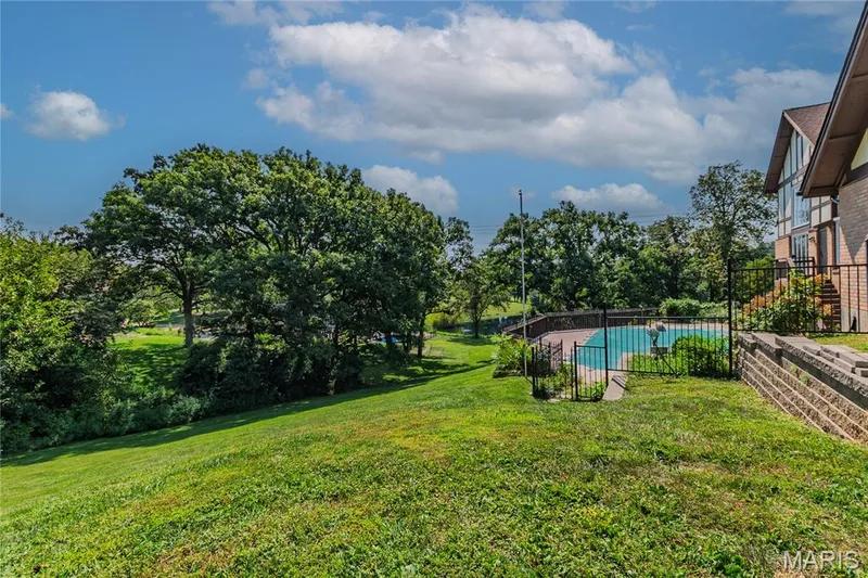 16726 Kehrsgrove Drive, Chesterfield, MO 63005 — listing photo 57 of 63