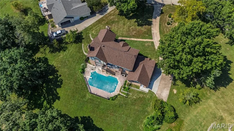 16726 Kehrsgrove Drive, Chesterfield, MO 63005 — listing photo 61 of 63
