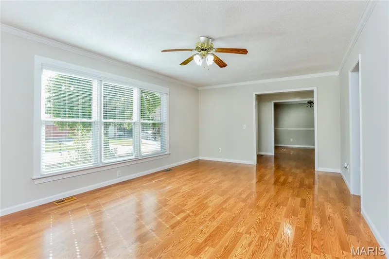104 Lake Point Drive, St Peters, MO 63376 — listing photo 2 of 15