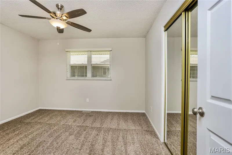 104 Lake Point Drive, St Peters, MO 63376 — listing photo 12 of 15