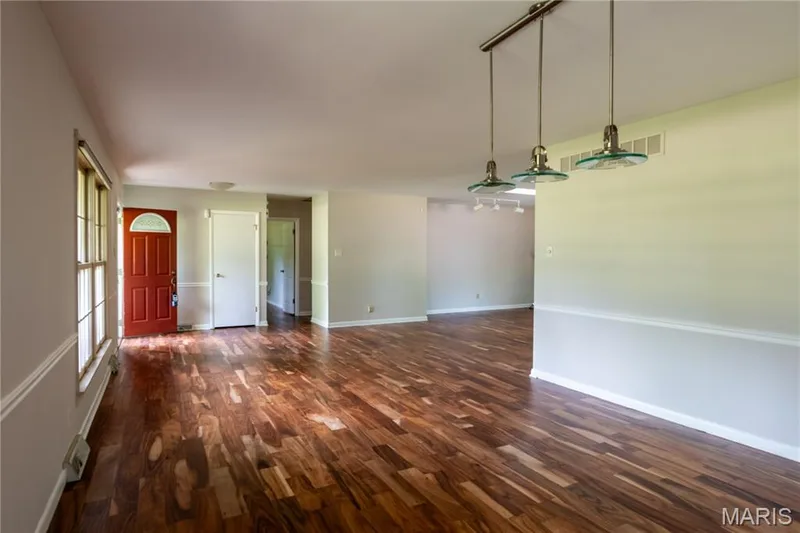 258 Ridge Trail Drive, Chesterfield, MO 63017 — listing photo 8 of 37