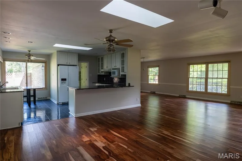 258 Ridge Trail Drive, Chesterfield, MO 63017 — listing photo 11 of 37