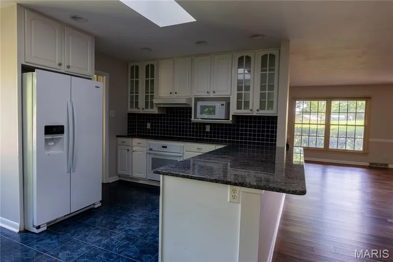 258 Ridge Trail Drive, Chesterfield, MO 63017 — listing photo 12 of 37