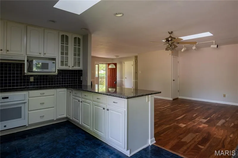 258 Ridge Trail Drive, Chesterfield, MO 63017 — listing photo 13 of 37