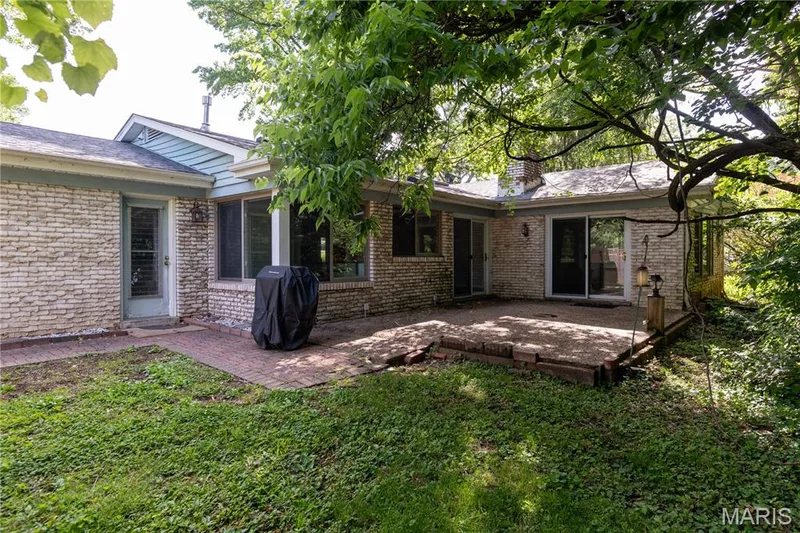 258 Ridge Trail Drive, Chesterfield, MO 63017 — listing photo 32 of 37