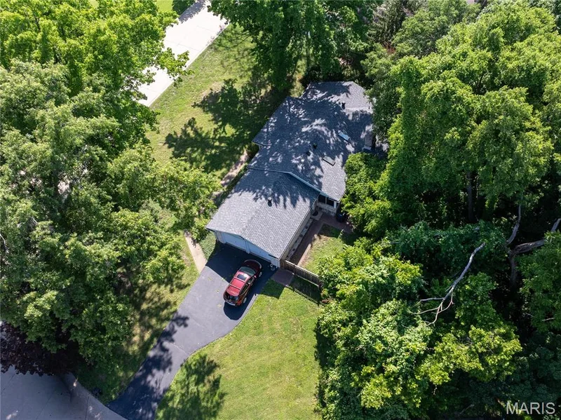 258 Ridge Trail Drive, Chesterfield, MO 63017 — listing photo 34 of 37