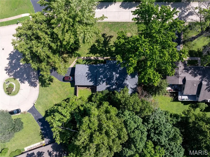 258 Ridge Trail Drive, Chesterfield, MO 63017 — listing photo 35 of 37