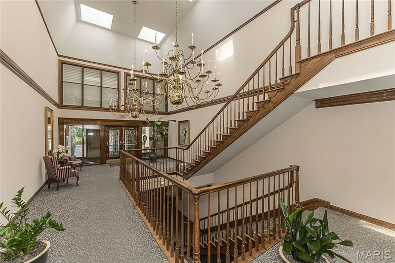 14308 Conway Meadows Court #201, Chesterfield, MO 63017 — listing photo 4 of 44