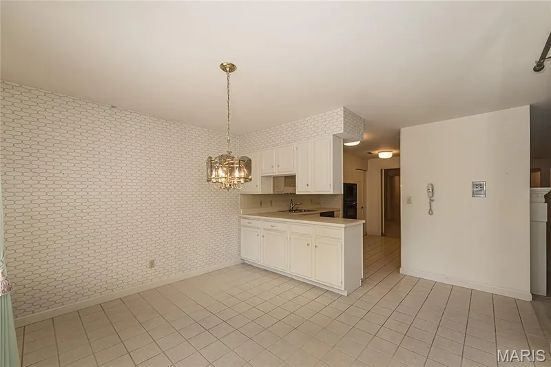 14308 Conway Meadows Court #201, Chesterfield, MO 63017 — listing photo 12 of 44