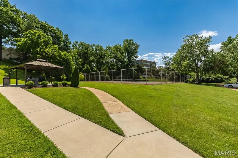 14308 Conway Meadows Court #201, Chesterfield, MO 63017 — listing photo 40 of 44