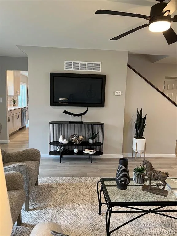 231 Burrograss Drive, Wentzville, MO 63385 — listing photo 6 of 31