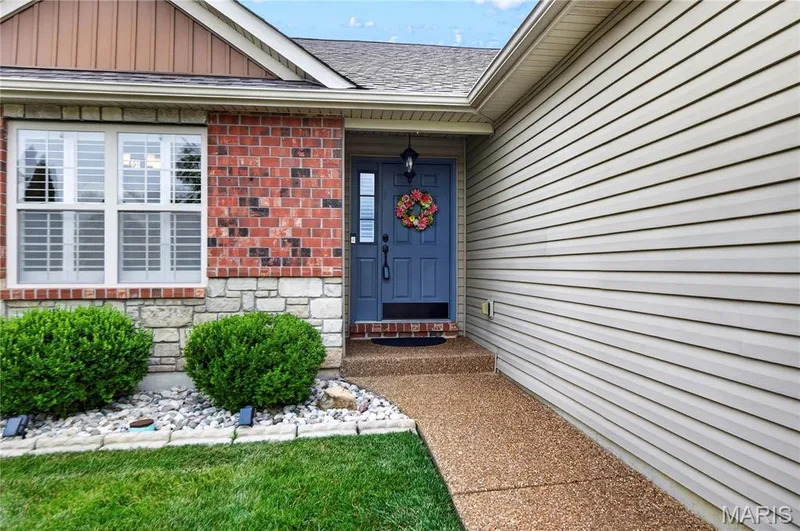 708 Bellingrath Gardens Court, Wentzville, MO 63385 — listing photo 5 of 48