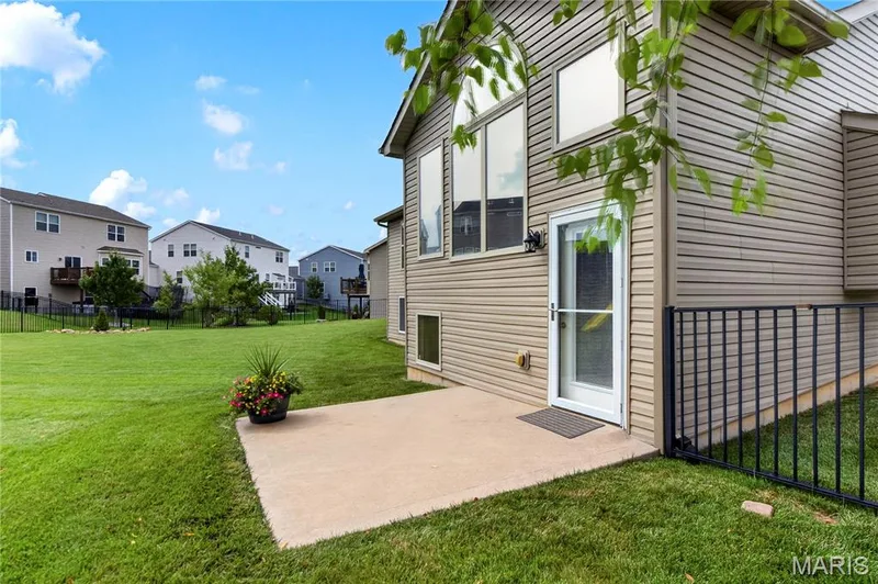 708 Bellingrath Gardens Court, Wentzville, MO 63385 — listing photo 6 of 48