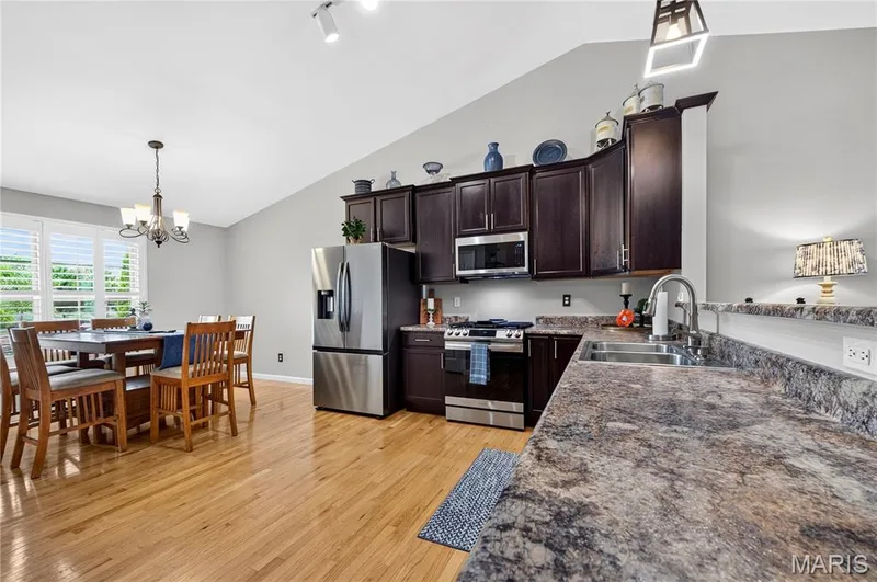 708 Bellingrath Gardens Court, Wentzville, MO 63385 — listing photo 12 of 48