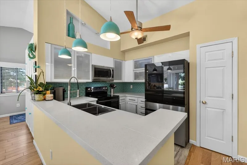 222 Hemingway Lane #G, Weldon Spring, MO 63304 — listing photo 15 of 43
