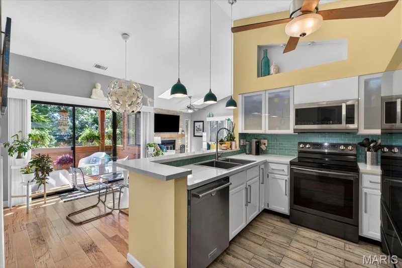 222 Hemingway Lane #G, Weldon Spring, MO 63304 — listing photo 16 of 43