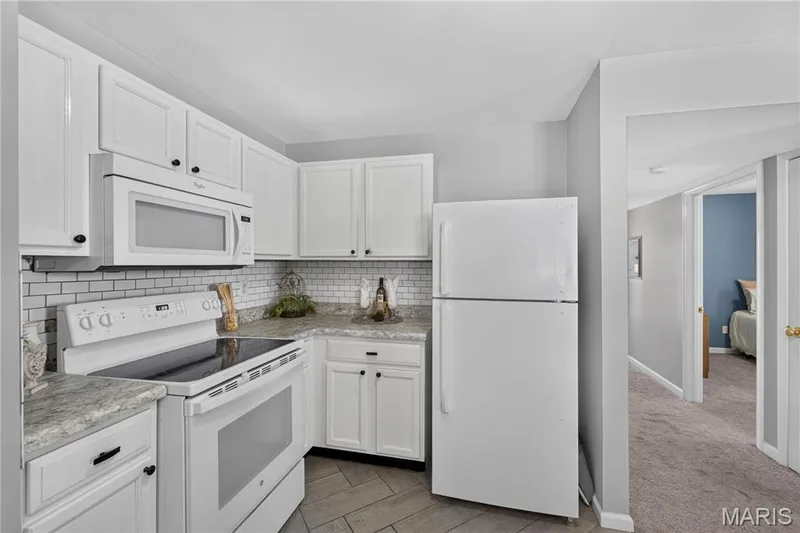10 Homefield Gardens Drive #17N, O'Fallon, MO 63366 — listing photo 14 of 48