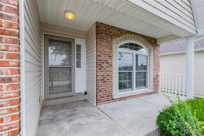130 Chesapeake Trace, Wentzville, MO — listing photo 1