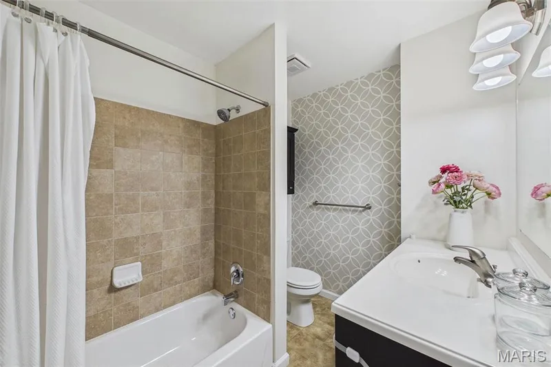 Hall Bathroom — 656 Nancy Drive, St Charles, MO 63301