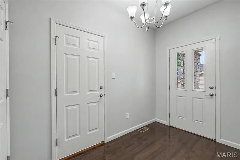 11 Thoreau Court, O'Fallon, MO 63366 — listing photo 4 of 27