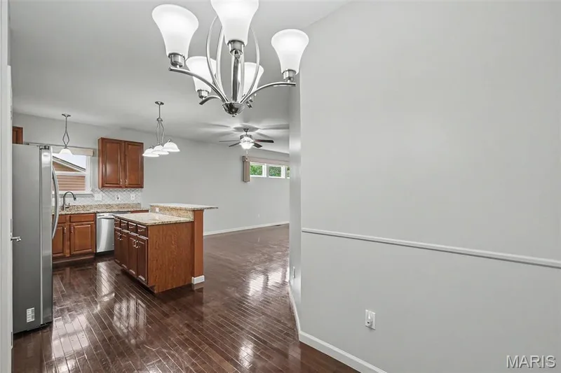 11 Thoreau Court, O'Fallon, MO 63366 — listing photo 7 of 27