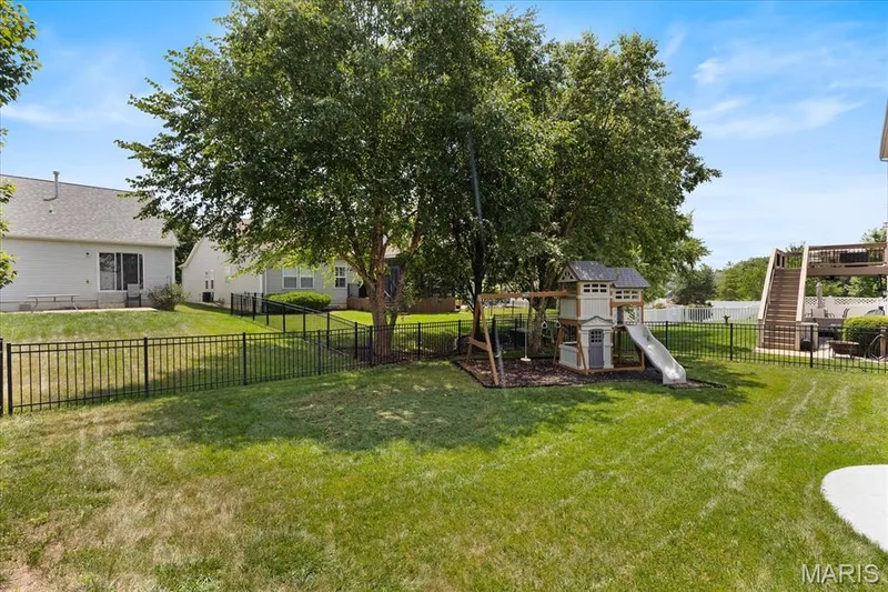 Play Set Can Stay or Go! — 1744 Briarmanor Drive, Lake St. Louis, MO 63367