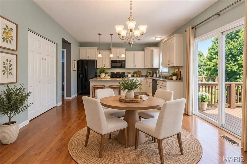 Virtually Staged! — 1744 Briarmanor Drive, Lake St. Louis, MO 63367