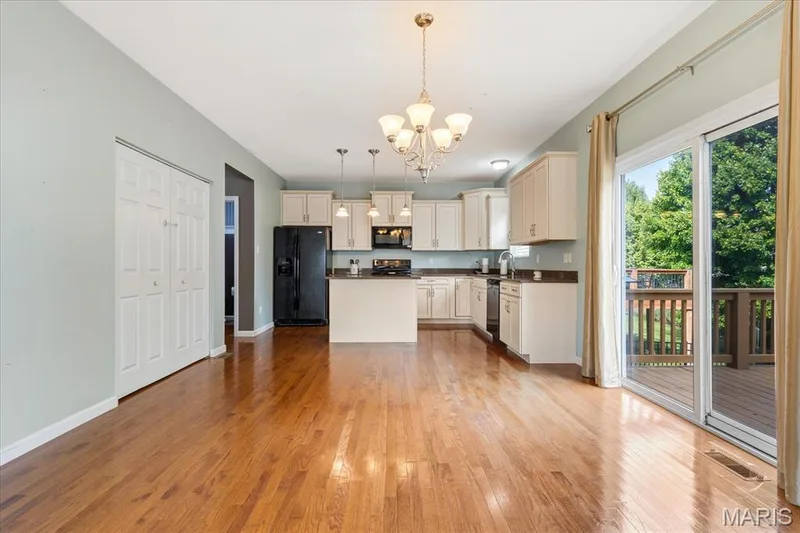 Plenty of Cabinets and Counter Space! — 1744 Briarmanor Drive, Lake St. Louis, MO 63367