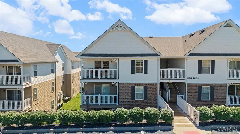 1233 Saravalle Drive, St Peters, MO 63376 — listing photo 23 of 28