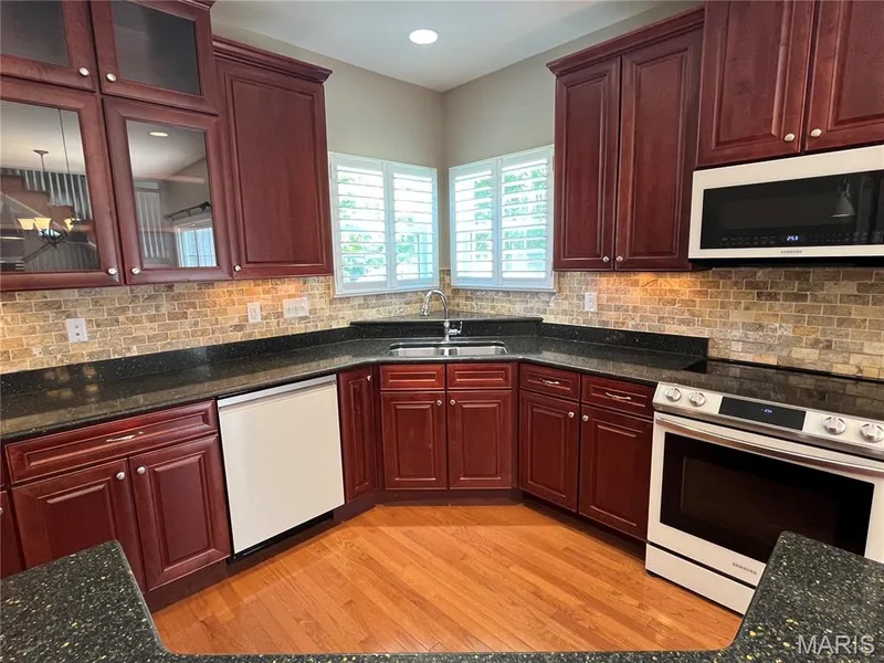 102 Riparian Drive, O'Fallon, MO 63368 — listing photo 9 of 29
