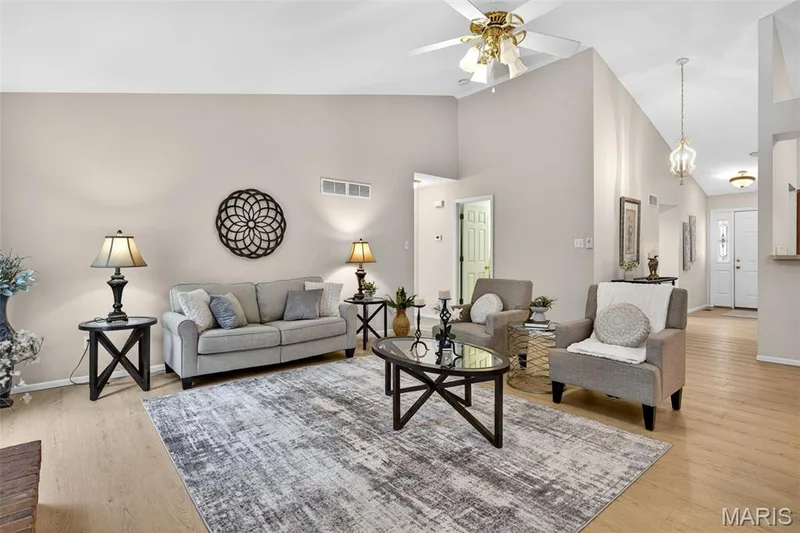 1317 Pine Bluff Drive, St Charles, MO 63304 — listing photo 16 of 42
