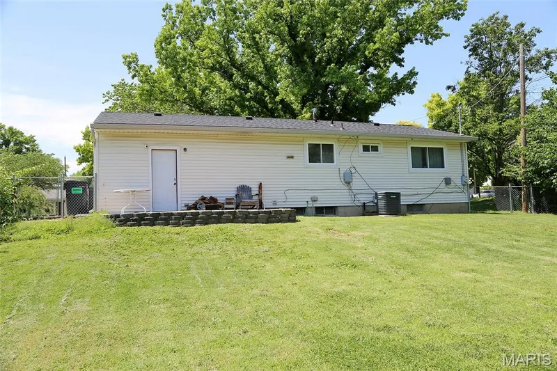 3033 Saint Babette Lane, St Charles, MO 63301 — listing photo 23 of 25