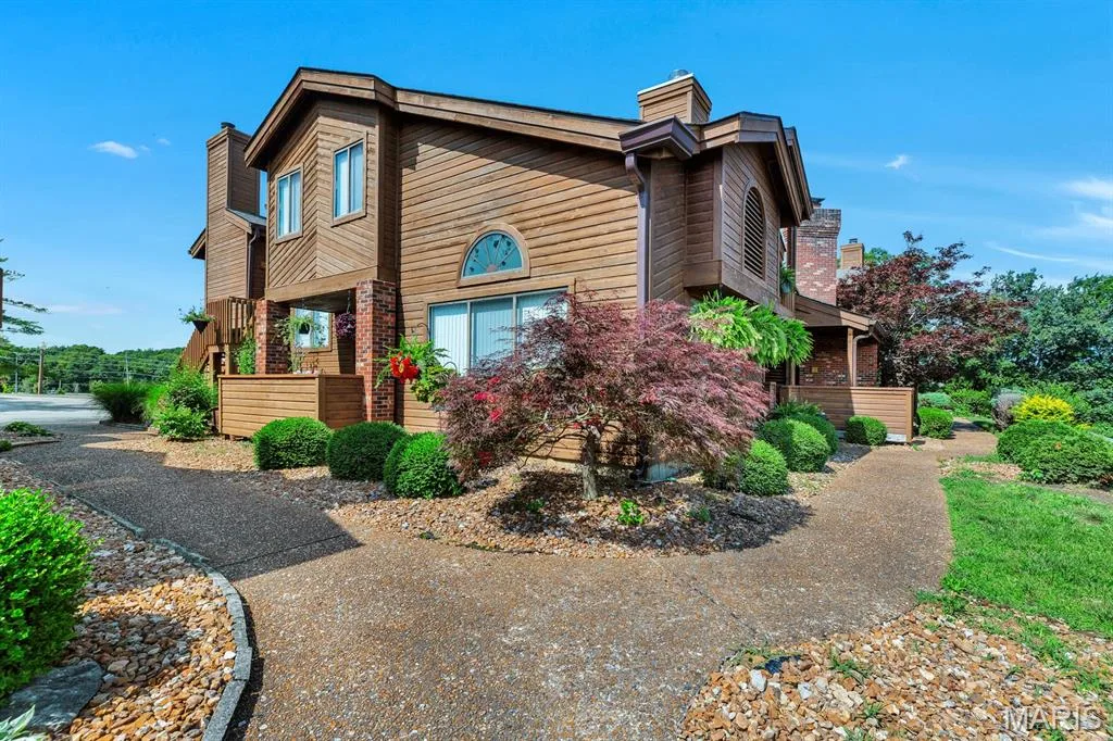 309 Hemingway Lane, Weldon Spring, MO 63304 — listing photo 1 of 30