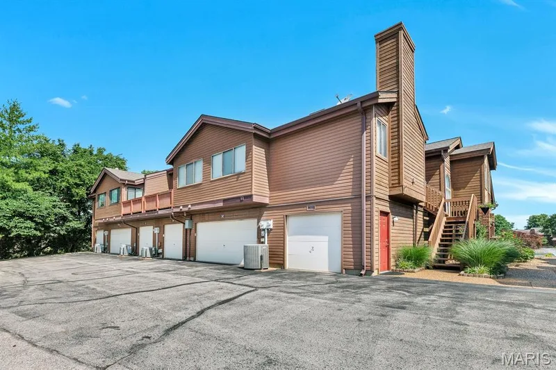 309 Hemingway Lane, Weldon Spring, MO 63304 — listing photo 9 of 30