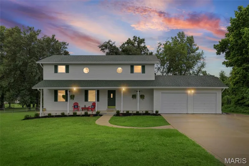 2404 Stoney Brook Drive, O'Fallon, MO β listing photo 1