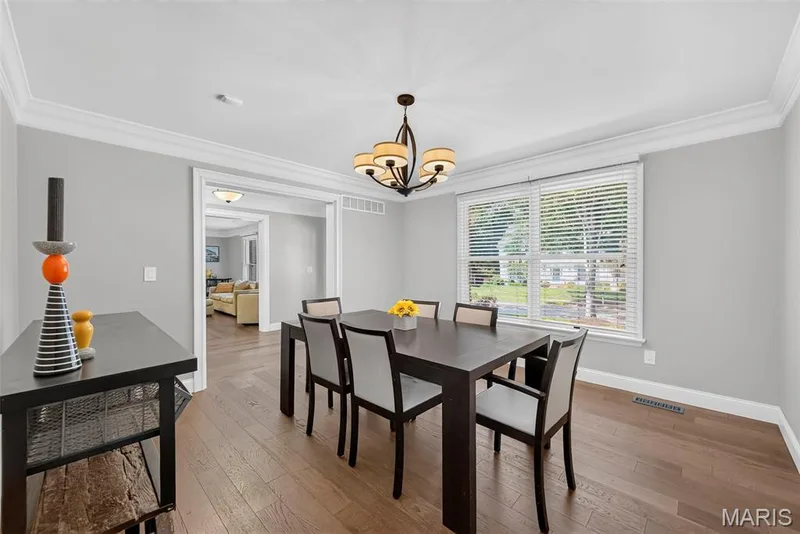 Spacious dining room to the left, coming in from the foyer. — 2024 Meadowbrook Way Drive, Chesterfield, MO 63017