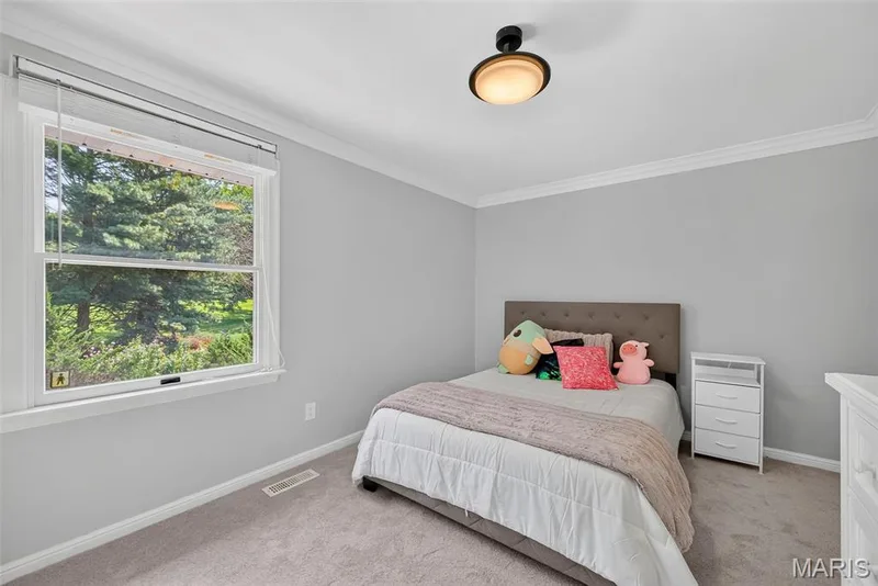 Bedroom 2 with new carpet and crown molding. — 2024 Meadowbrook Way Drive, Chesterfield, MO 63017