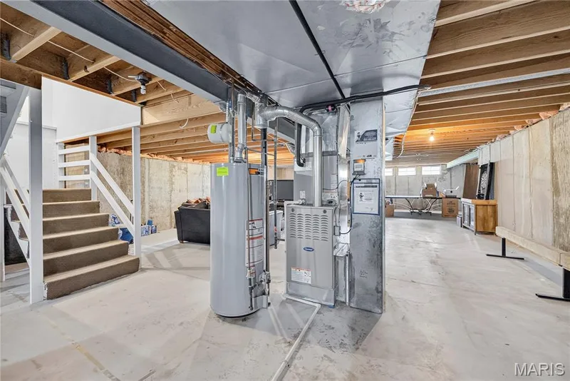 Brand new furnace and AC installed this summer — 2024 Meadowbrook Way Drive, Chesterfield, MO 63017