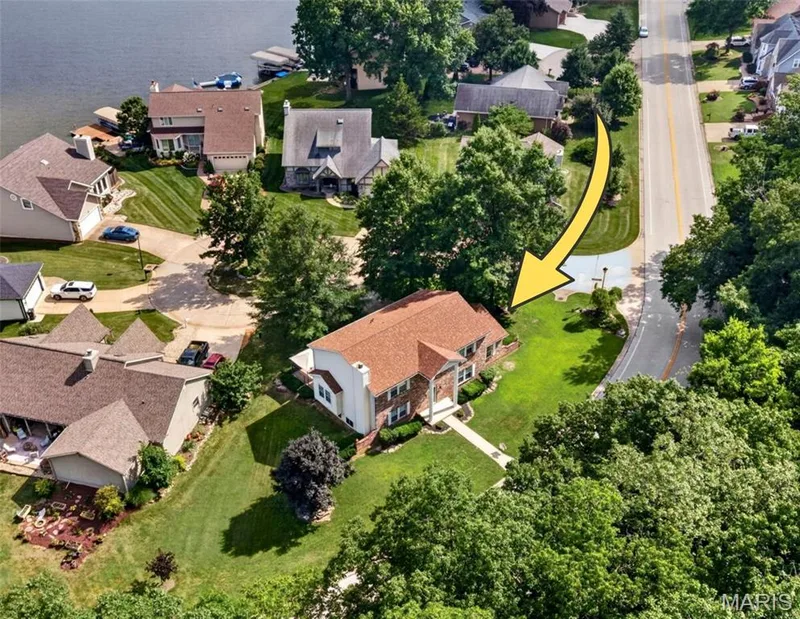 110 Antoinette Terrace, Lake St. Louis, MO 63367 — listing photo 3 of 51