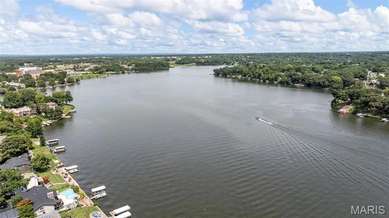 110 Antoinette Terrace, Lake St. Louis, MO 63367 — listing photo 2 of 51