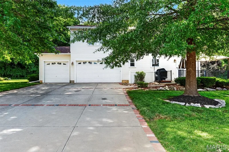 110 Antoinette Terrace, Lake St. Louis, MO 63367 — listing photo 14 of 51