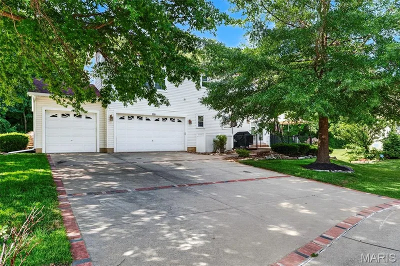 110 Antoinette Terrace, Lake St. Louis, MO 63367 — listing photo 10 of 51