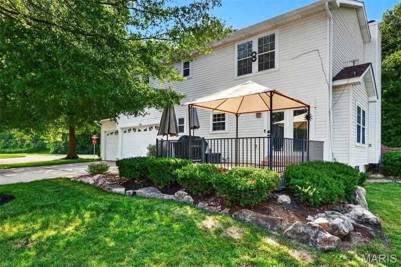 110 Antoinette Terrace, Lake St. Louis, MO 63367 — listing photo 9 of 51