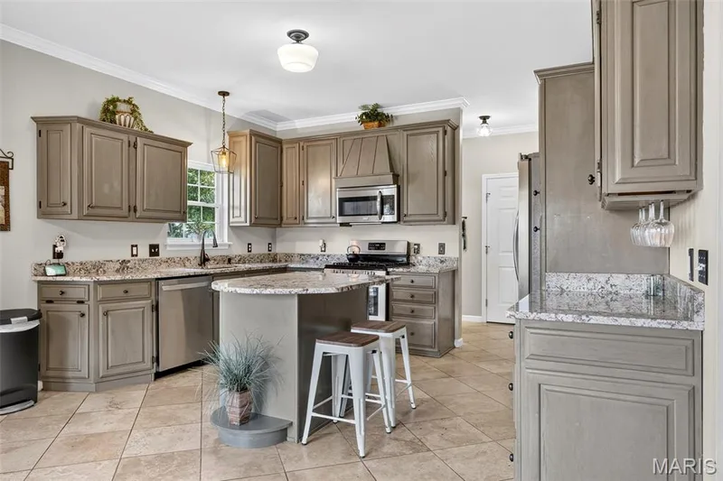 110 Antoinette Terrace, Lake St. Louis, MO 63367 — listing photo 17 of 51