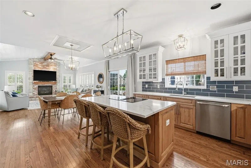 208 Kings Mill Court, Dardenne Prairie, MO 63368 — listing photo 18 of 98