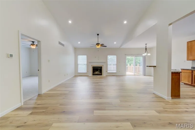 Light and Bright Open Floor Plan — 508 Newkirk Circle, St Peters, MO 63303